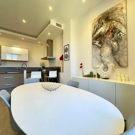 Apartment Eleganza By Scls Locations Cannes